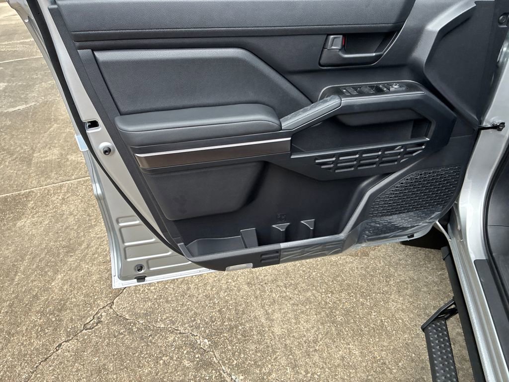 New 2026 Toyota 4Runner SR5 RWD image 12