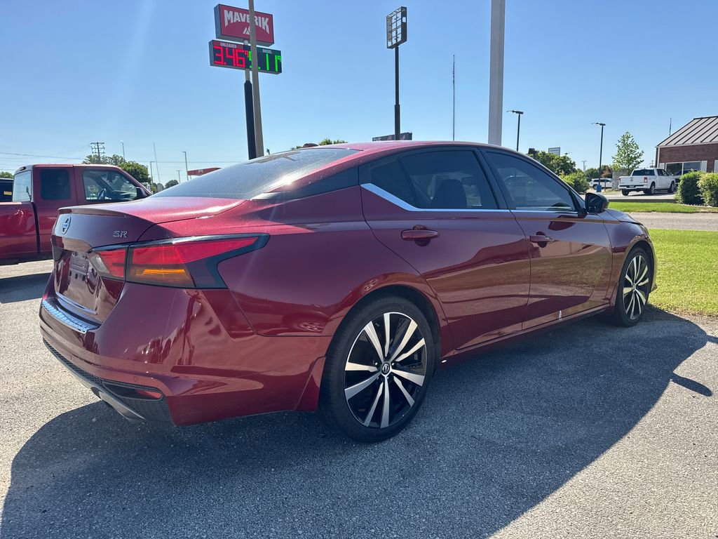Used 2021 Nissan Altima 2.5 SR w/ SR Premium Package FWD image 4