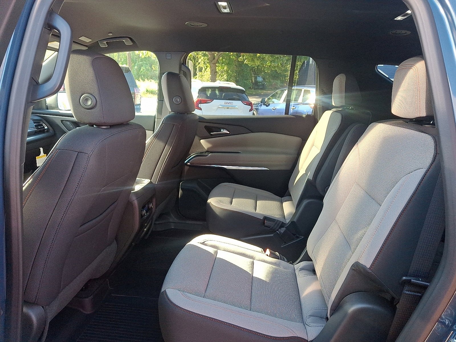 New 2026 Chevrolet Traverse LT image 11