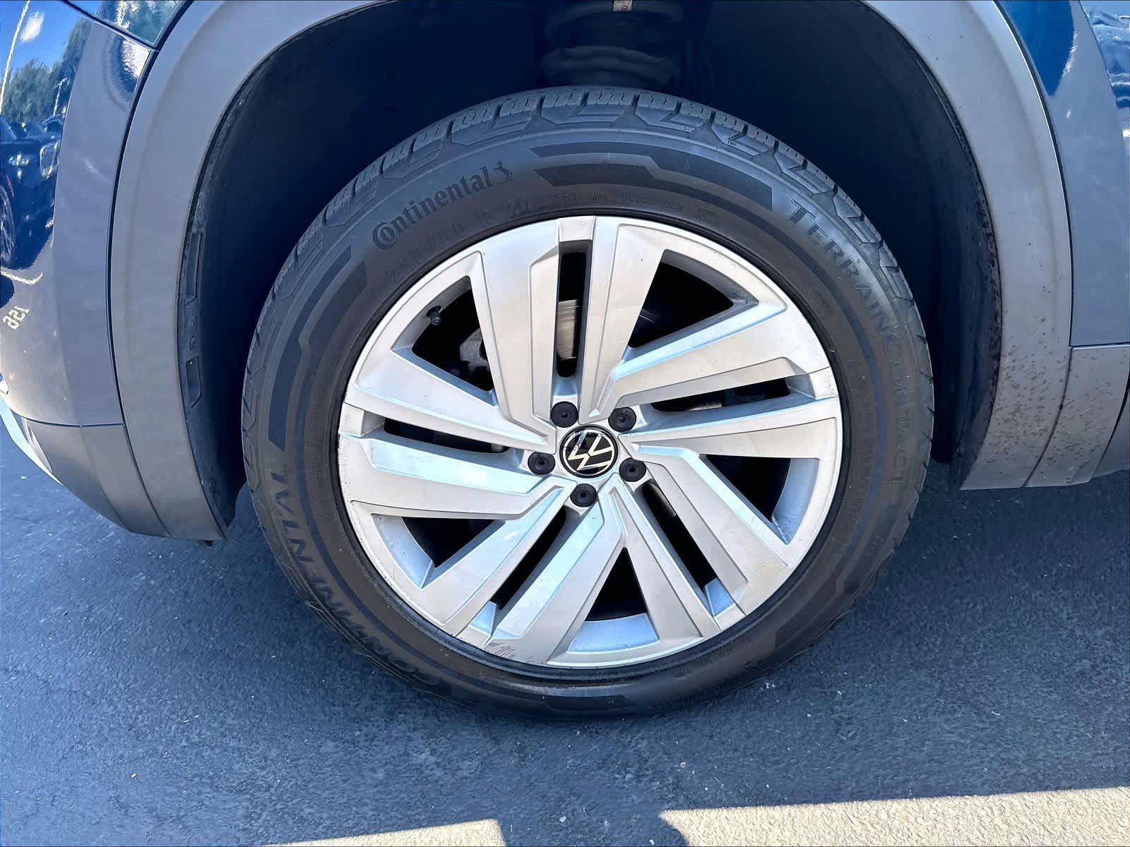 Used 2020 Volkswagen Atlas Cross Sport SE AWD/4WD image 31