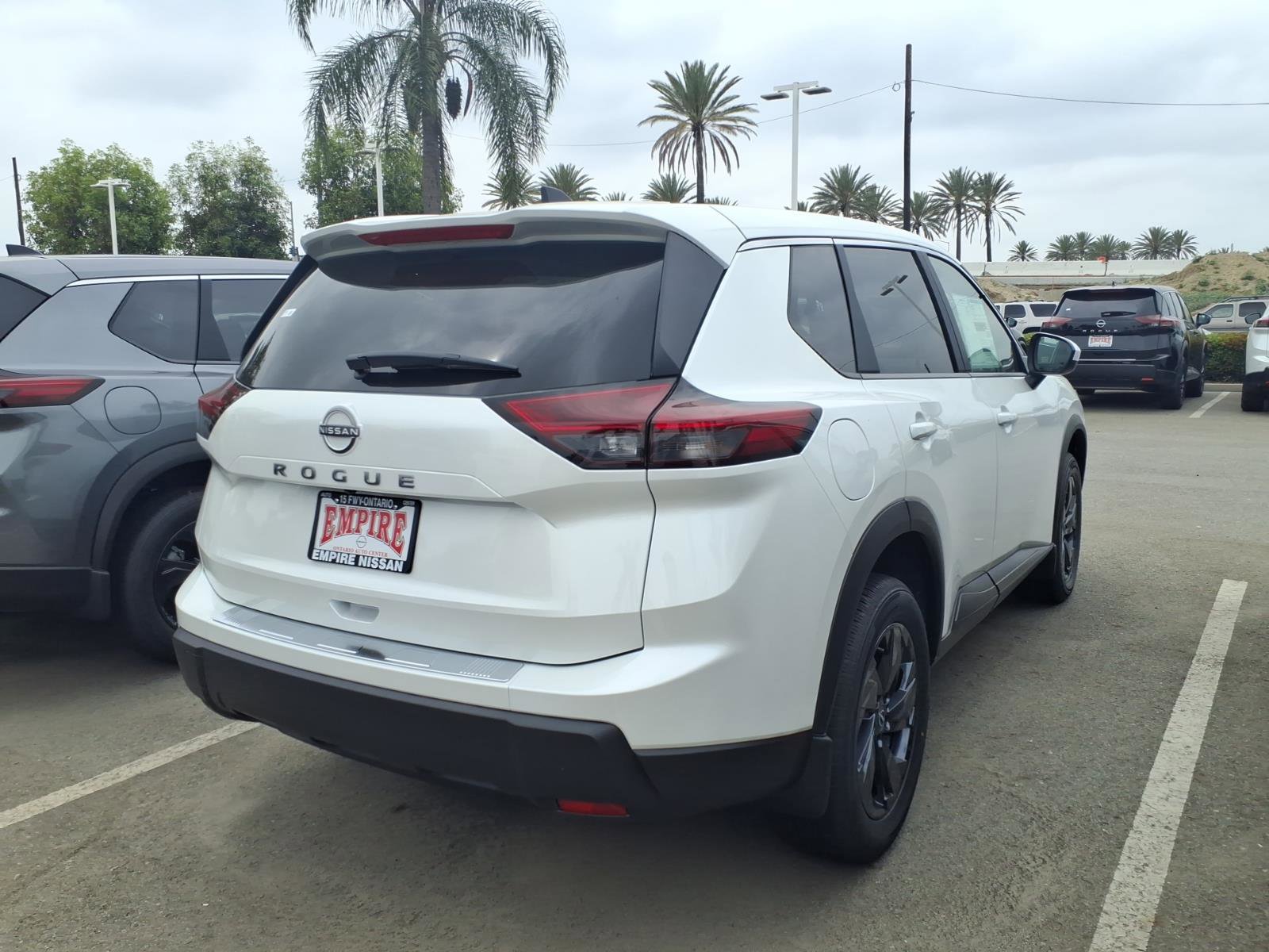 New 2026 Nissan Rogue SV FWD image 8