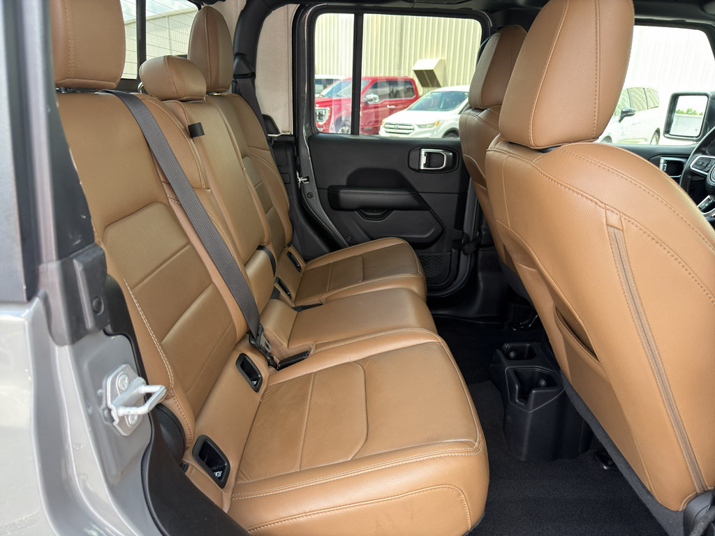 Used 2021 Jeep Gladiator Overland w/ Popular Equipment Package AWD/4WD image 26