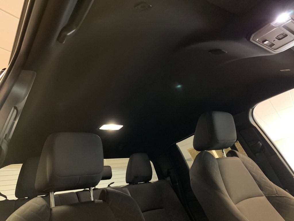 Used 2025 Toyota Tacoma SR5 AWD/4WD image 18
