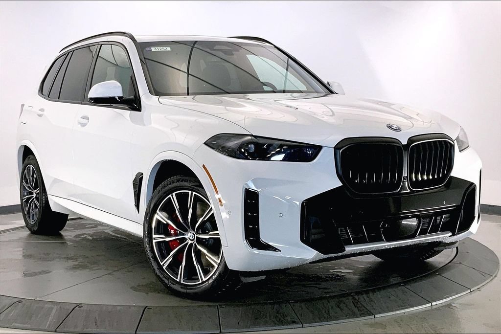 New 2026 BMW X5 xDrive50e w/ M Sport Package AWD/4WD image 1