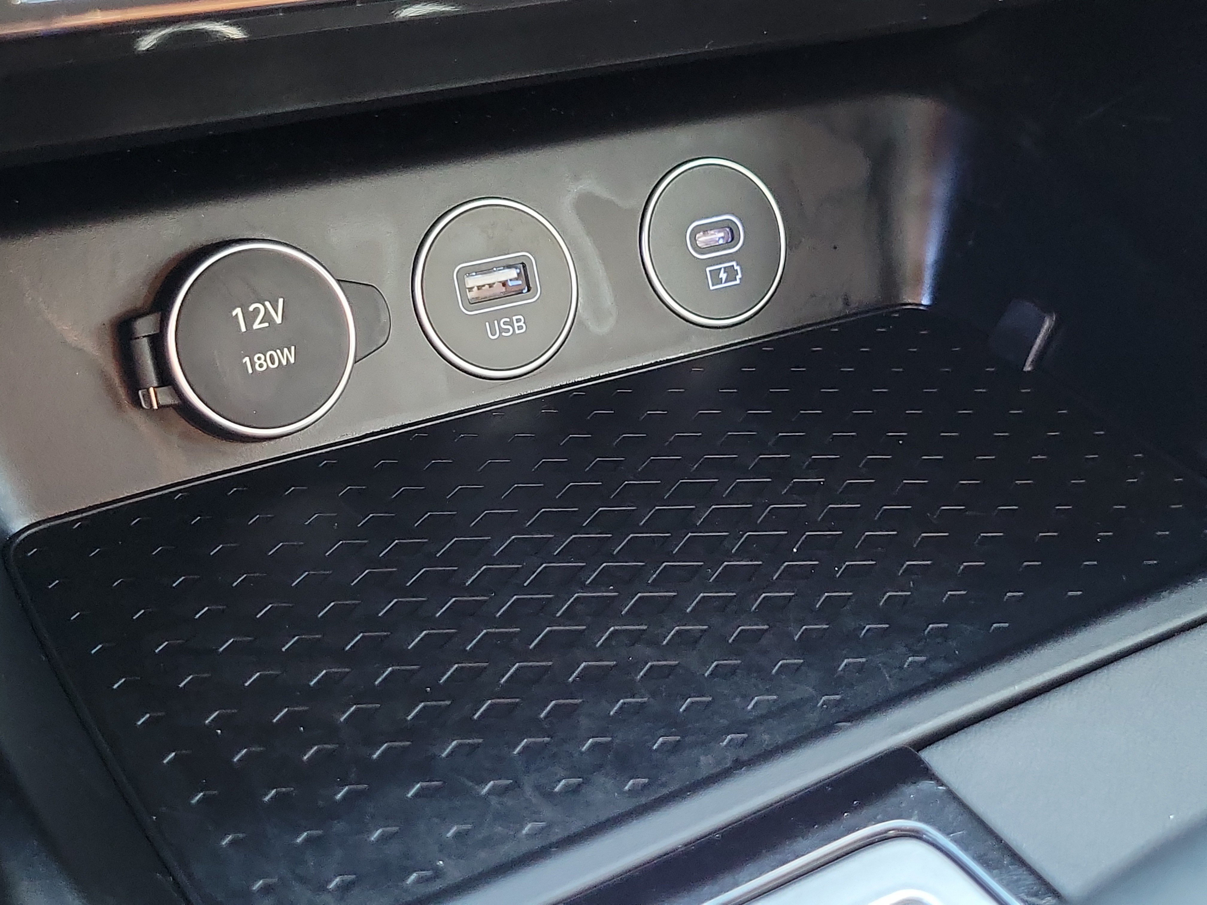Used 2026 Genesis G70 2.5T RWD image 12