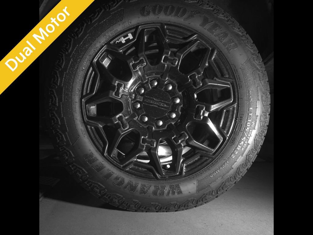 Used 2025 GMC Hummer EV 2X AWD/4WD image 12