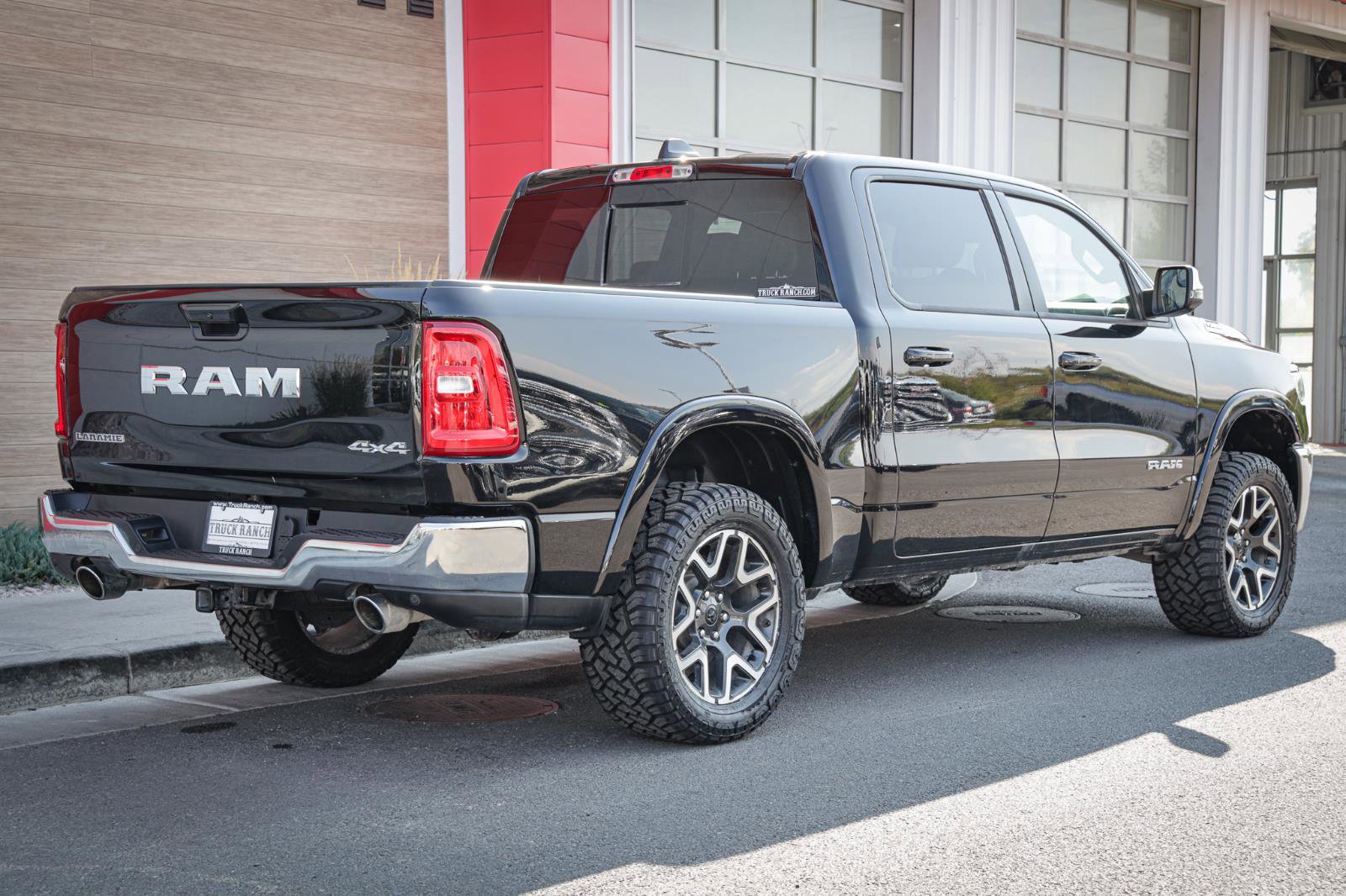 Used 2025 RAM 1500 Laramie image 3