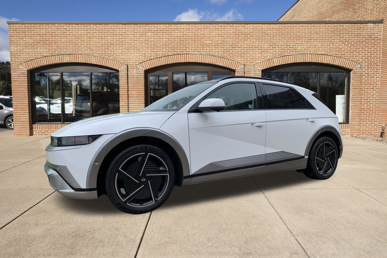 New 2025 Hyundai Ioniq 5 Limited image 8