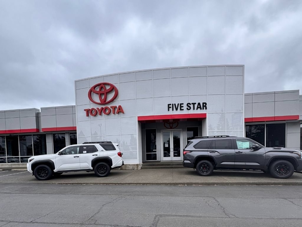 New 2026 Toyota Tundra SR5 AWD/4WD image 3