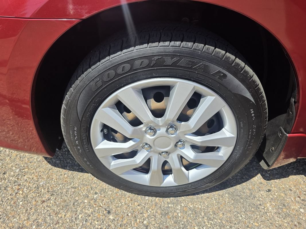 Used 2016 Nissan Sentra SV FWD image 32