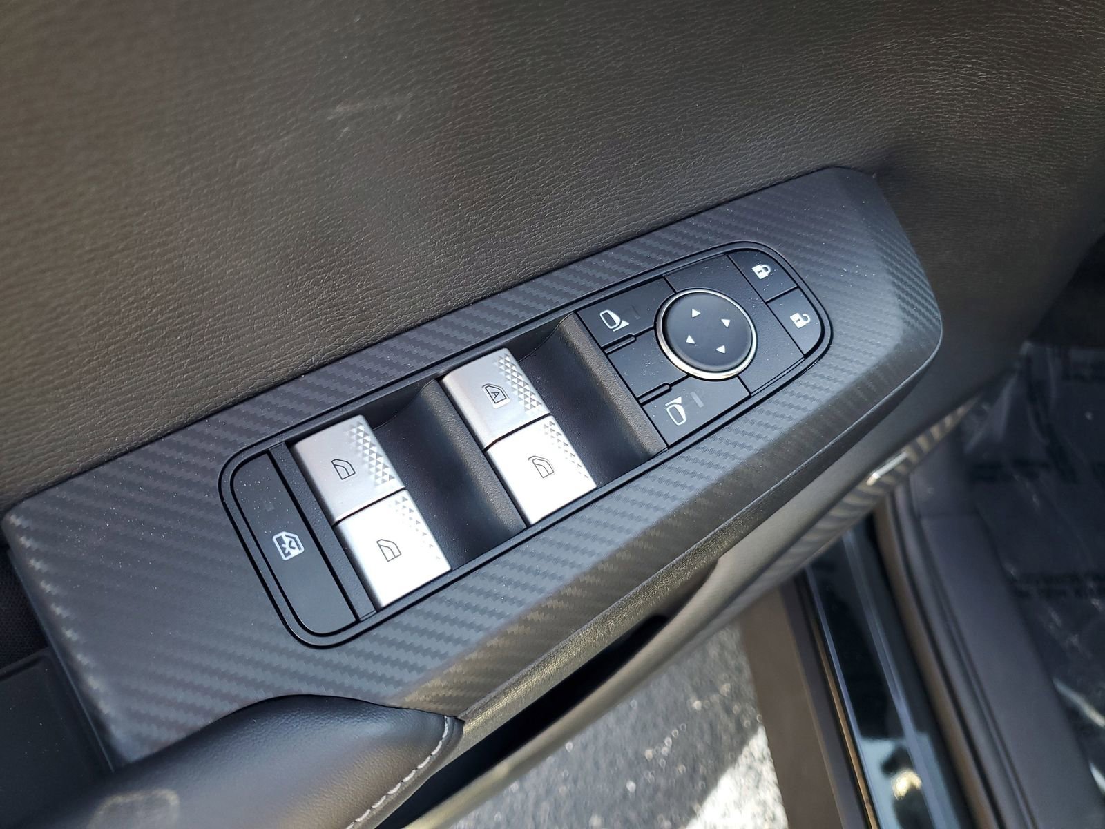 New 2026 Mitsubishi Outlander ES image 9