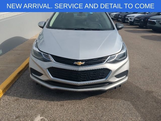 Used 2017 Chevrolet Cruze LT w/ Convenience Package FWD image 10