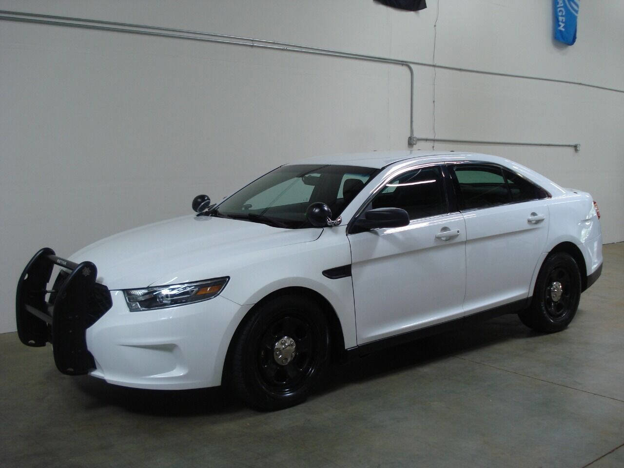 Used 2016 Ford Taurus Police Interceptor AWD w/ Ready For The Road Package image 9