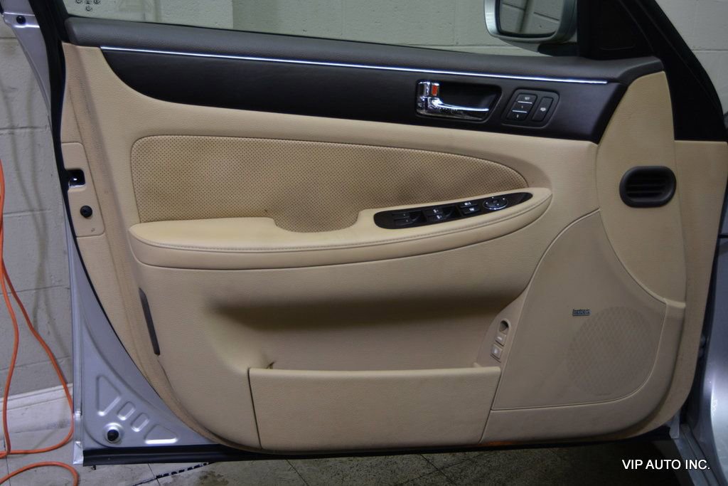 Used 2010 Hyundai Genesis 4.6 RWD image 7