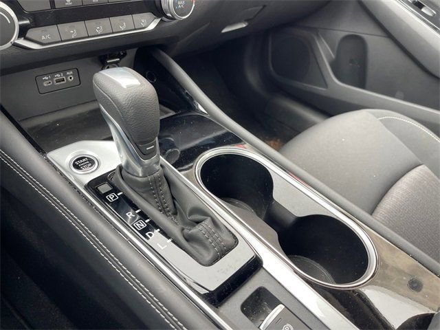 Used 2023 Nissan Altima 2.5 SV image 5