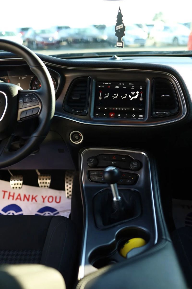 Used 2016 Dodge Challenger R/T w/ Blacktop Package image 40