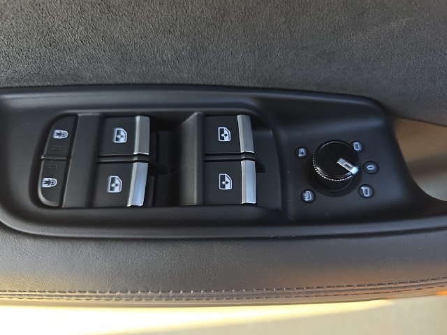 Used 2024 Audi RS Q8 w/ Black Optic Package AWD/4WD image 31