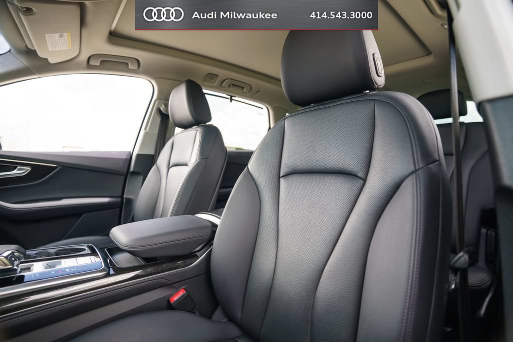 Used 2023 Audi Q7 3.0T Prestige w/ Prestige Package AWD/4WD image 5