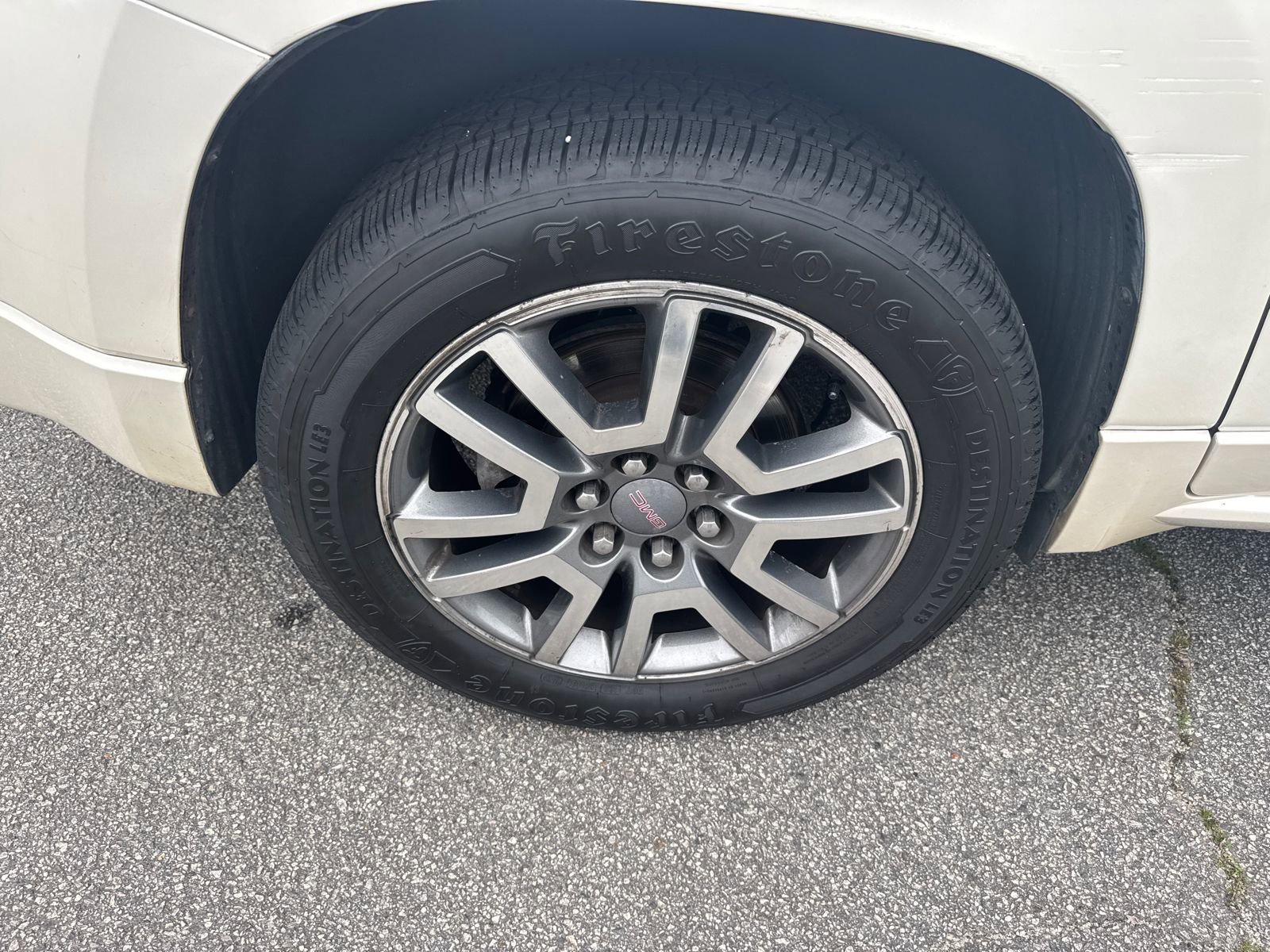 Used 2014 GMC Acadia Denali image 17