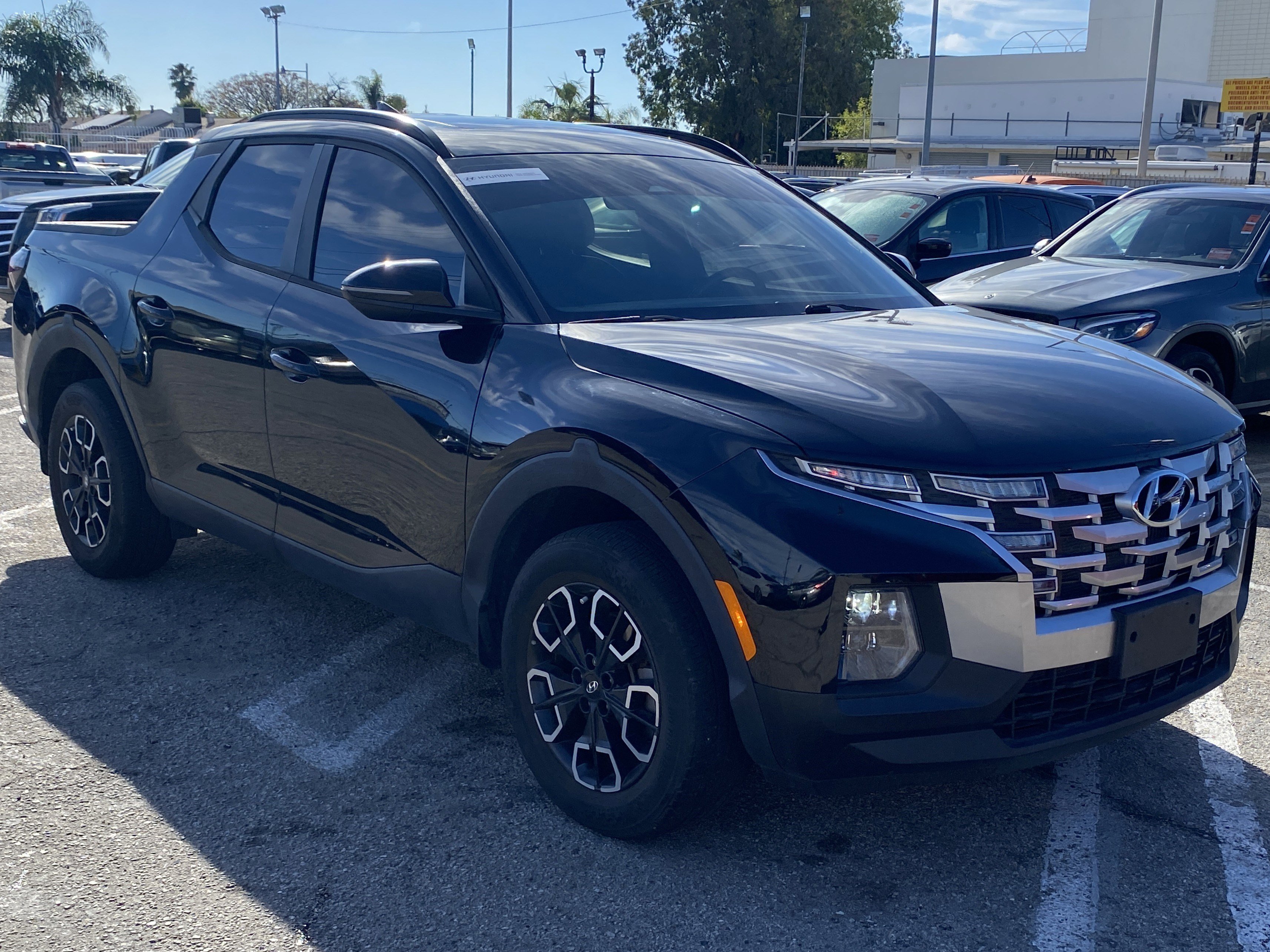 Used 2022 Hyundai Santa Cruz SEL Premium w/ Cargo Package AWD/4WD image 7