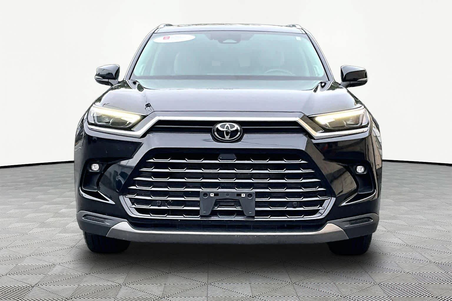 Certified 2025 Toyota Grand Highlander AWD image 4