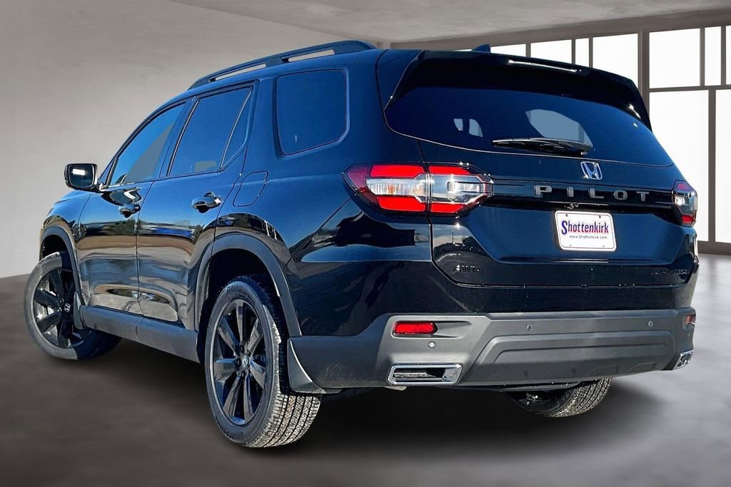 New 2025 Honda Pilot Black Edition image 3