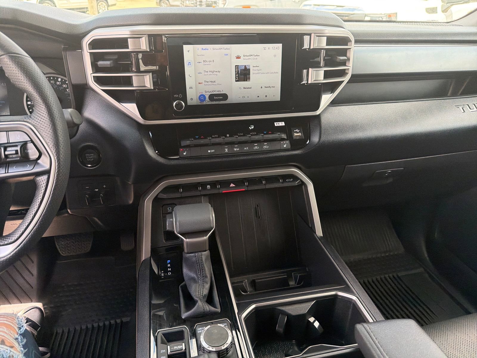 Used 2025 Toyota Tundra SR5 w/ SR5 Premium Package AWD/4WD image 27