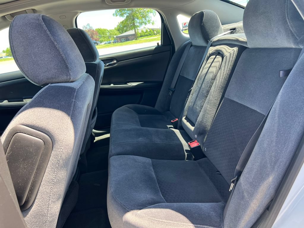 Used 2012 Chevrolet Impala LT w/ LT Sunroof Package FWD image 5