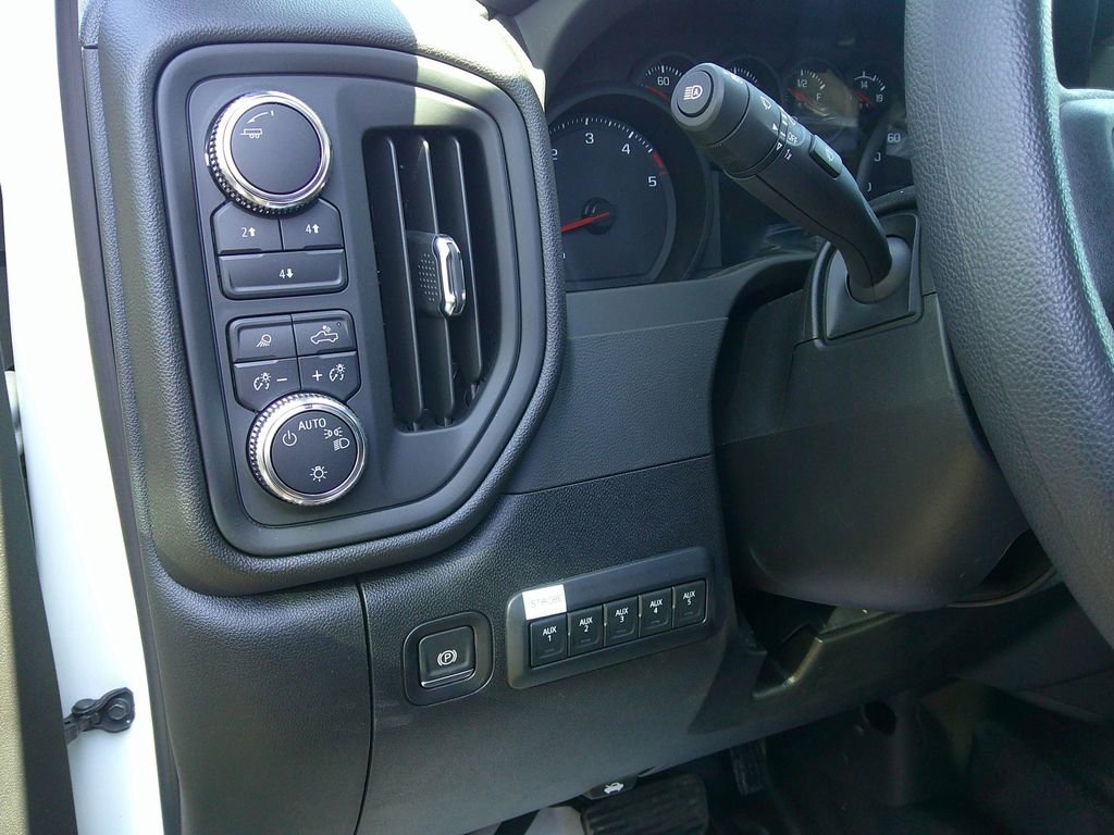 New 2025 GMC Sierra 3500 Pro w/ Convenience Package image 7