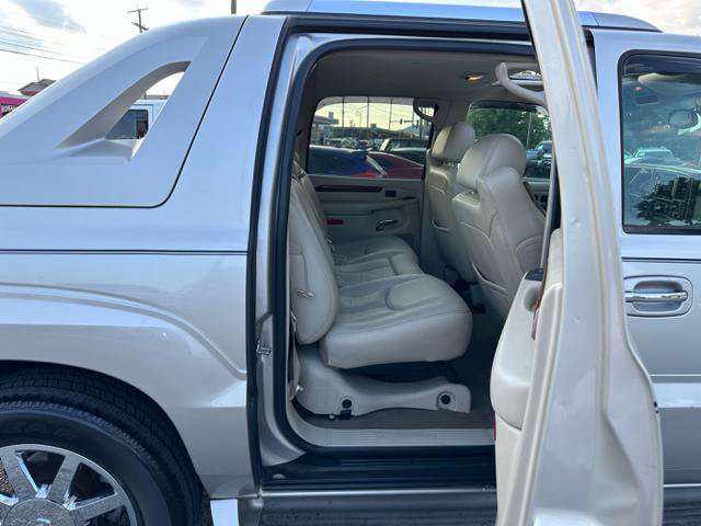 Used 2004 Cadillac Escalade EXT AWD/4WD image 15