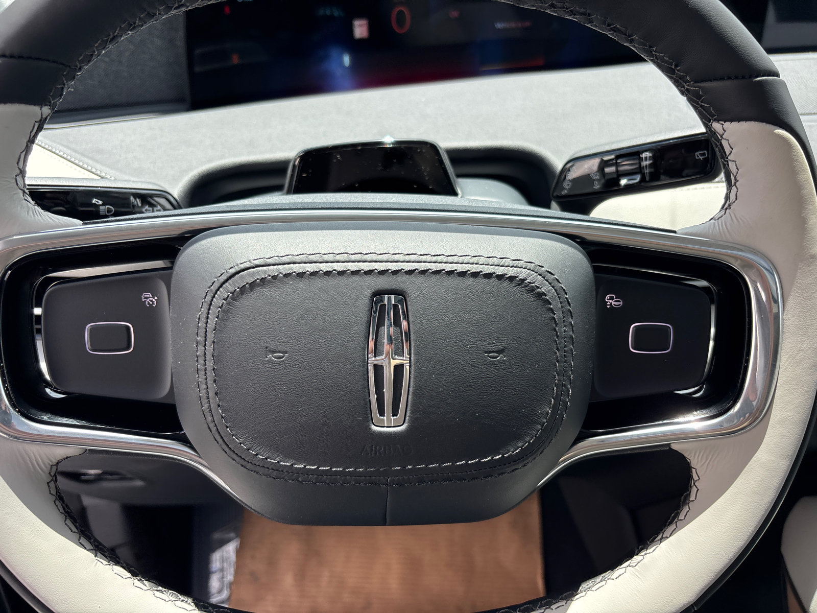 New 2026 Lincoln Navigator Reserve AWD/4WD image 15