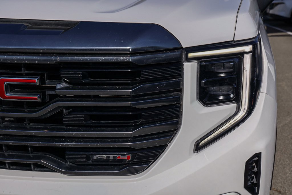 Used 2023 GMC Sierra 1500 AT4 w/ AT4 Preferred Package AWD/4WD image 11