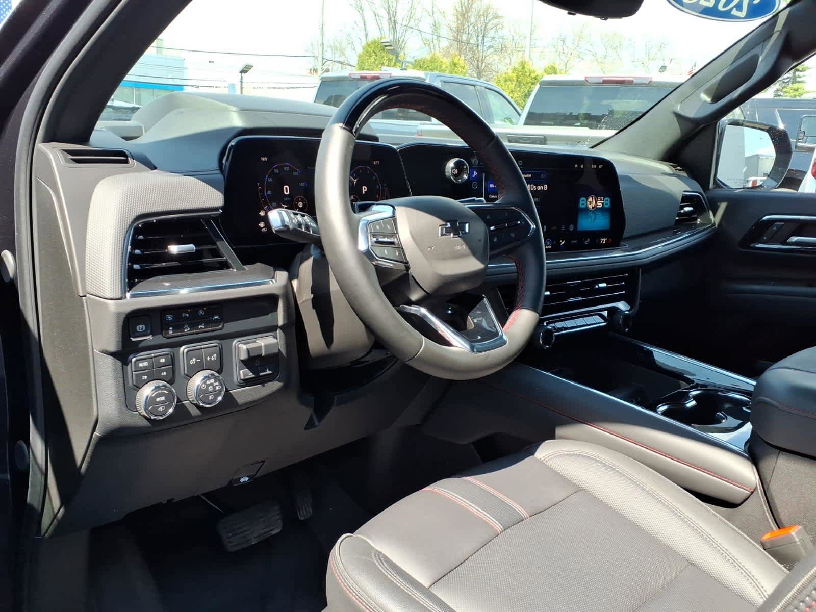 Used 2025 Chevrolet Tahoe RST w/ Advanced Technology Package AWD/4WD image 9