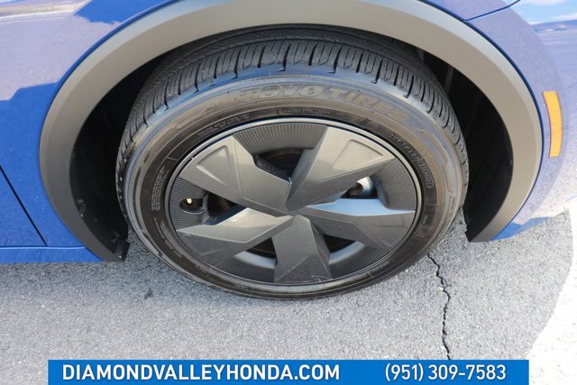 Used 2025 Toyota Prius LE image 25