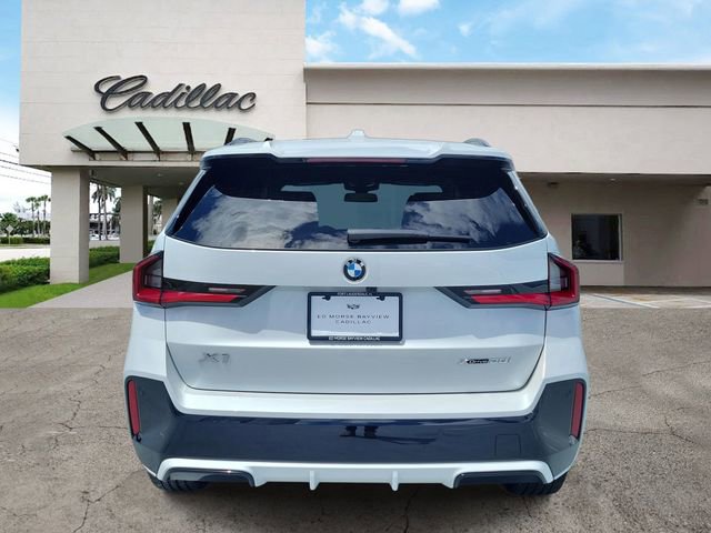 Used 2025 BMW X1 xDrive28i w/ Technology Package image 4