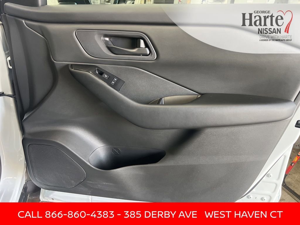 Certified 2025 Nissan Rogue S image 41