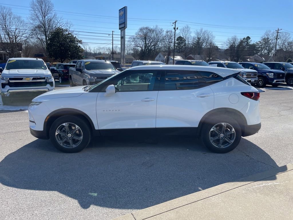 Used 2024 Chevrolet Blazer LT image 43