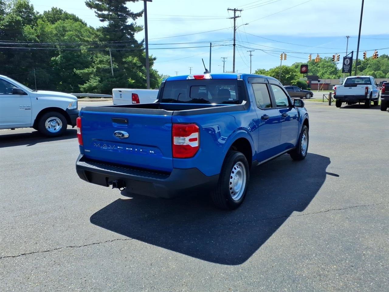 Used 2022 Ford Maverick XL FWD image 5