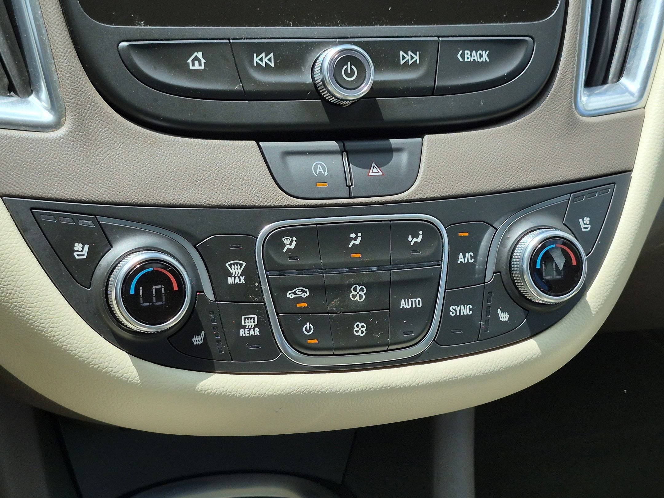 Used 2024 Chevrolet Malibu LT FWD image 25