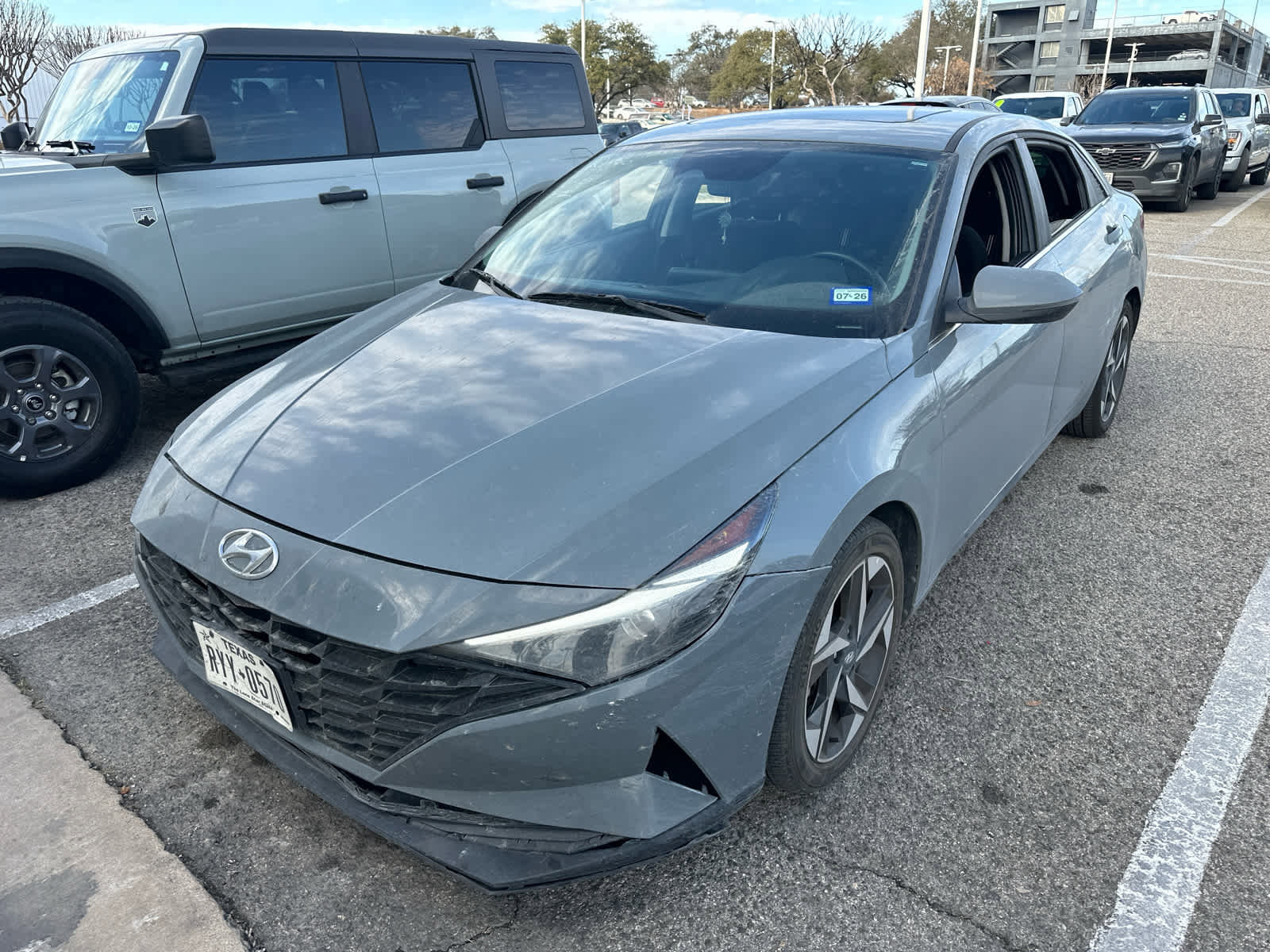 Used 2022 Hyundai Elantra SEL w/ Convenience + Premium Package image 2
