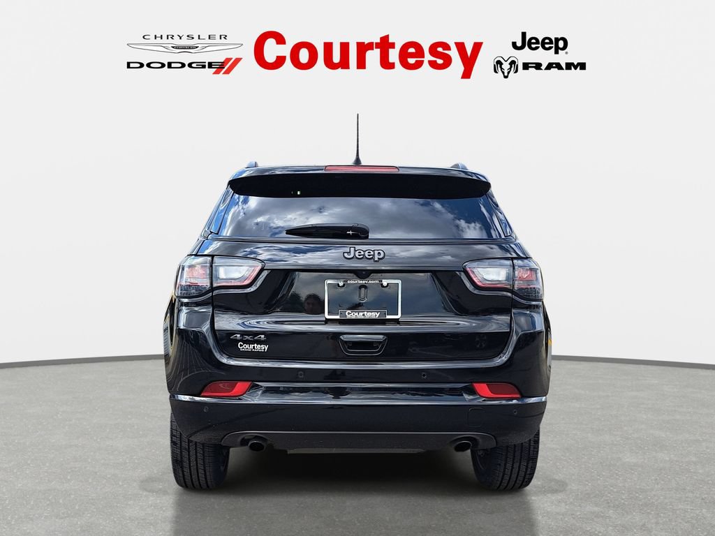 Certified 2023 Jeep Compass High Altitude AWD/4WD image 6
