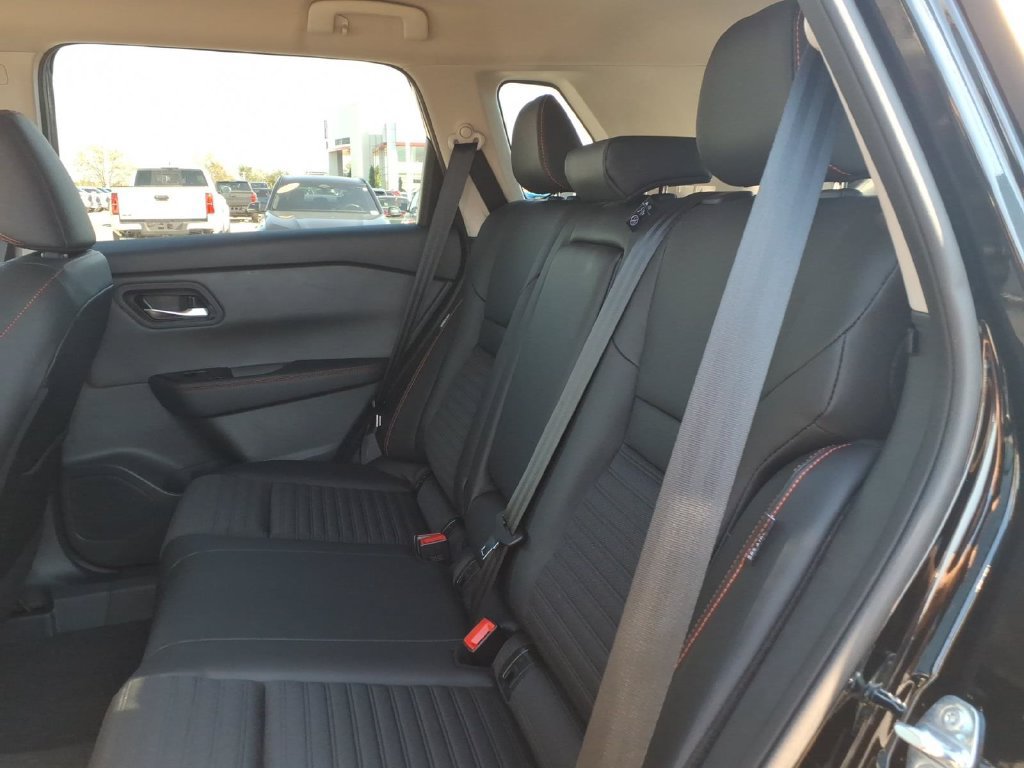 New 2027 Nissan Rogue SV w/ Rock Creek Premium Package AWD/4WD image 34