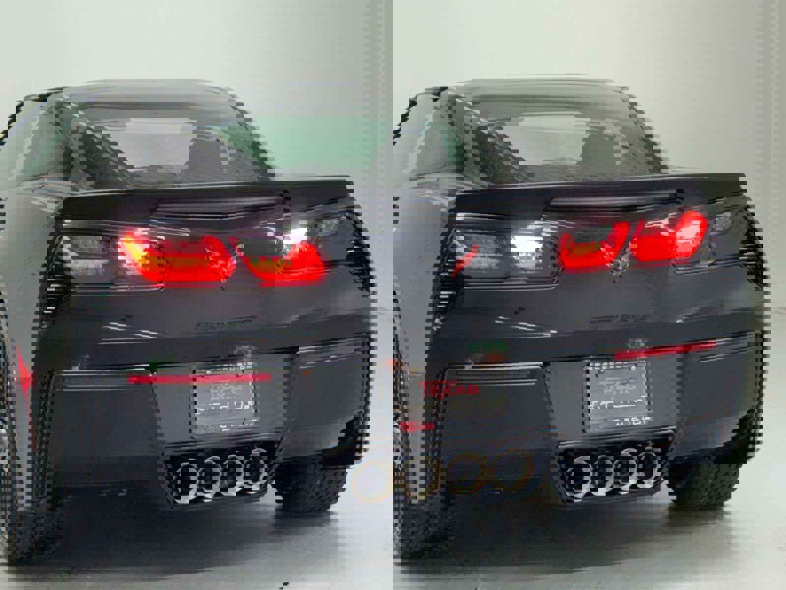 Used 2016 Chevrolet Corvette Stingray Coupe w/ Carbon Flash Badge Package RWD image 29