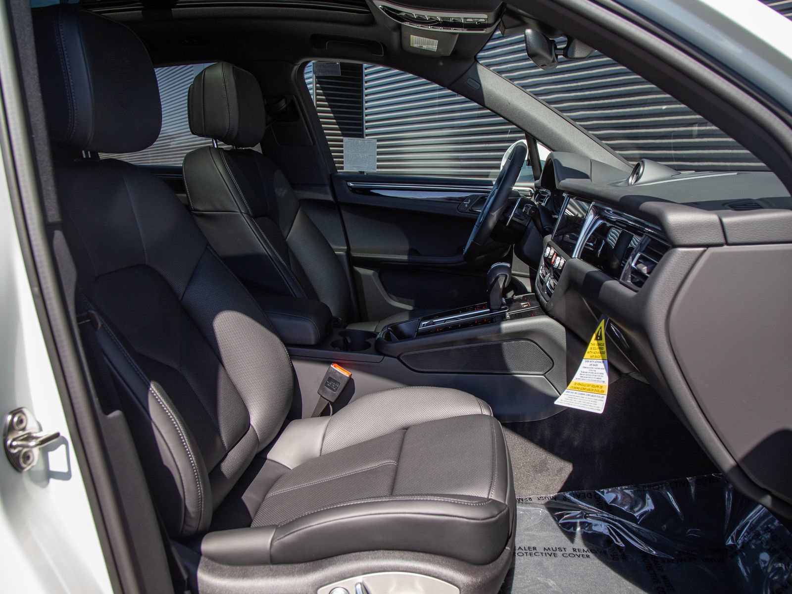 New 2026 Porsche Macan AWD/4WD image 26