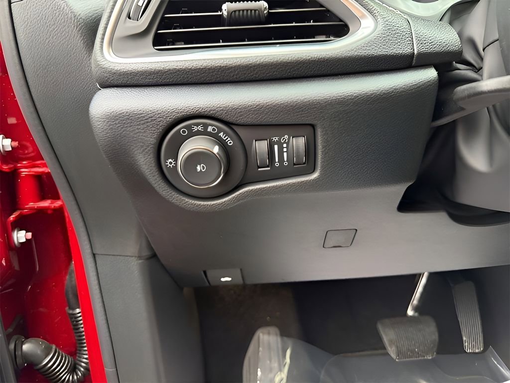 New 2026 Chrysler Pacifica Limited w/ Uconnect Theater Family Group image 32