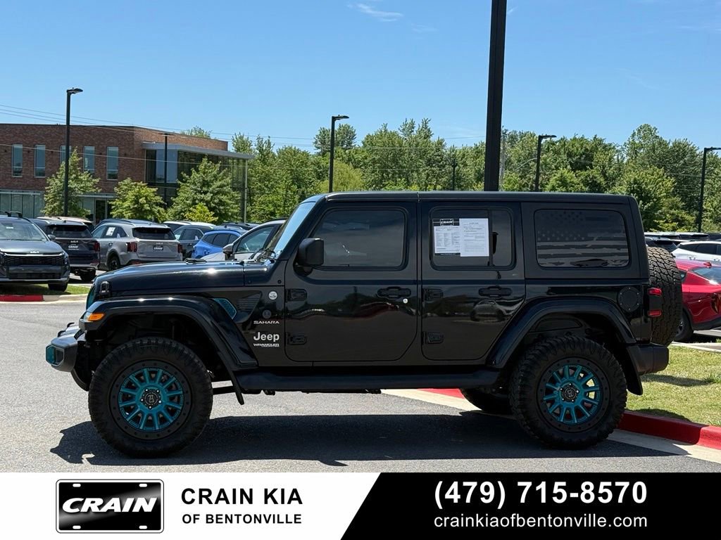 Used 2018 Jeep Wrangler Unlimited Sahara AWD/4WD image 4