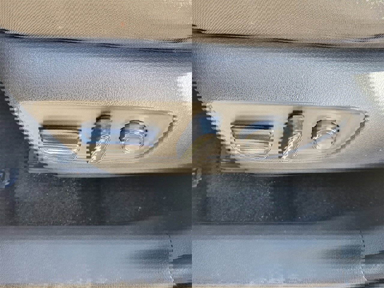 Used 2024 Toyota RAV4 XLE image 17