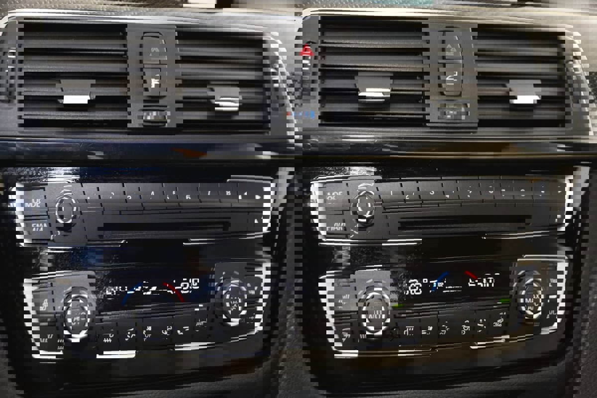 Used 2017 BMW M3 w/ Executive Package image 34