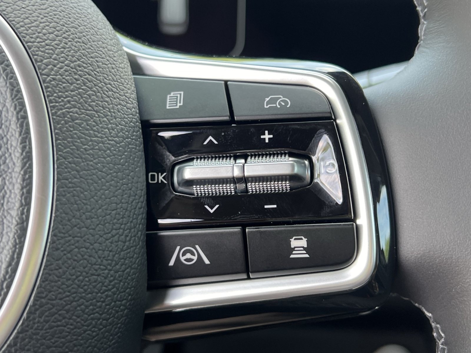 New 2026 Kia Carnival SX Prestige FWD image 31