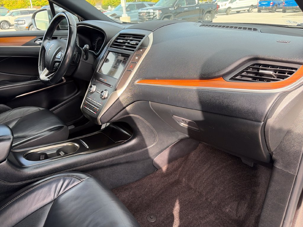 Used 2019 Lincoln MKC Select w/ Select Plus Package FWD image 10